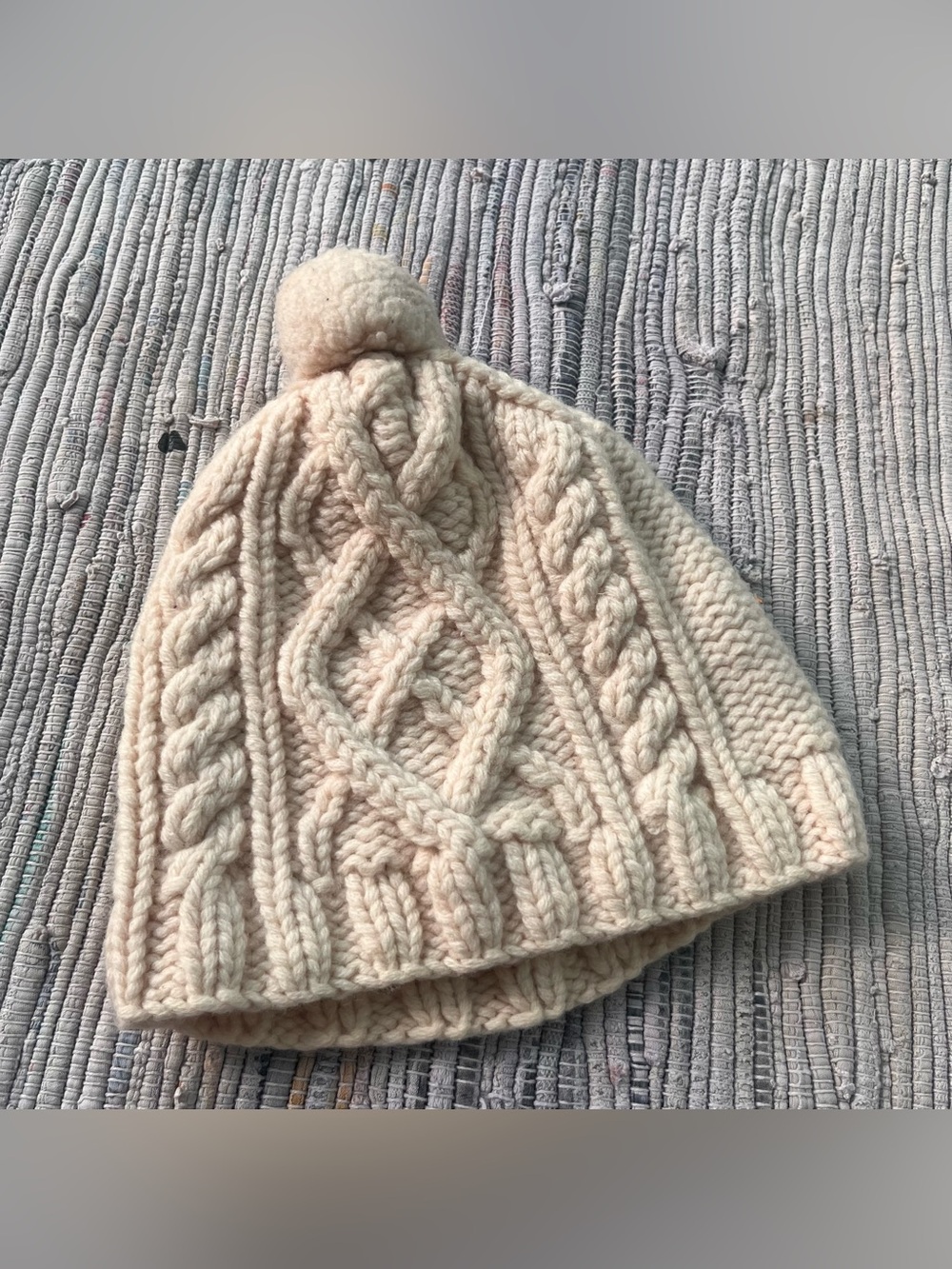 Vtg gap 100% Wool Cream Cable-Knit Women's Beanie Winter